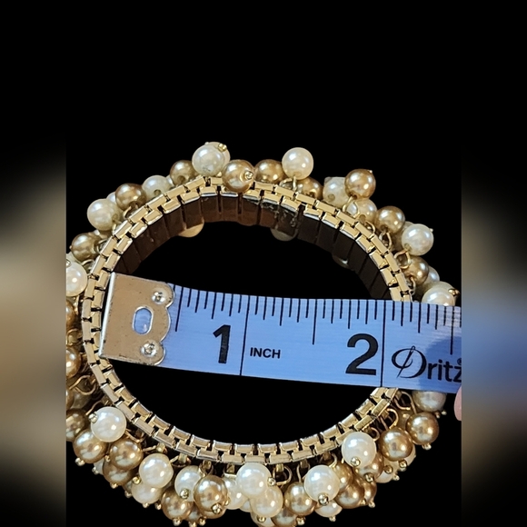 Ann Taylor vintage-inspired faux pearl bracelet with flexible base - Picture 6 of 6